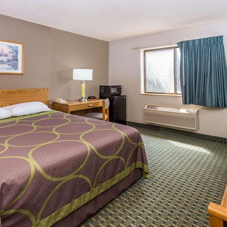 Hotel Super 8 By Wyndham St. Charles Saint Charles Exterior foto
