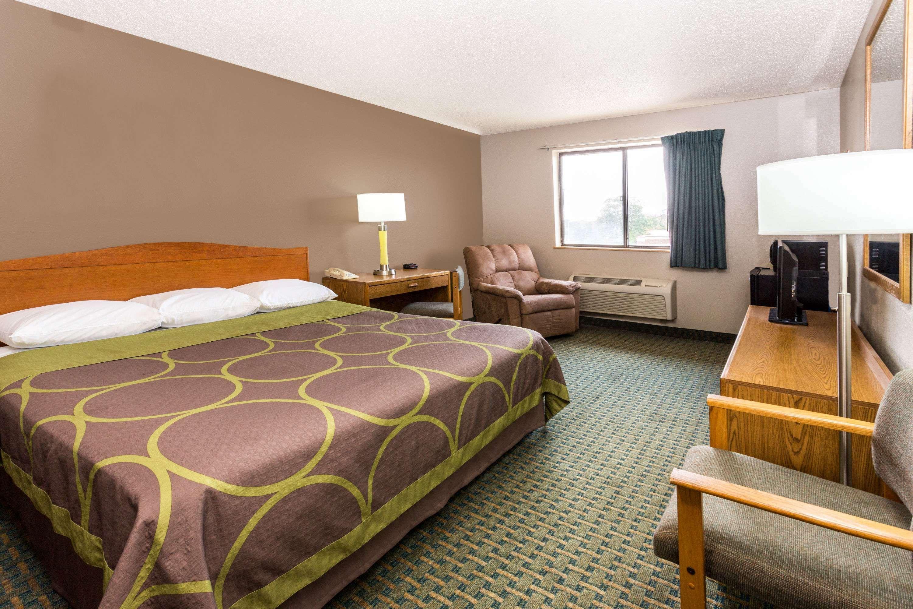 Hotel Super 8 By Wyndham St. Charles Saint Charles Exterior foto