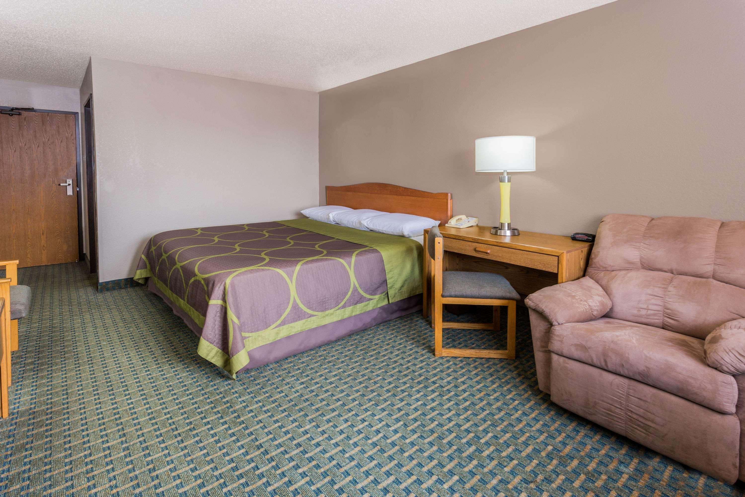 Hotel Super 8 By Wyndham St. Charles Saint Charles Exterior foto