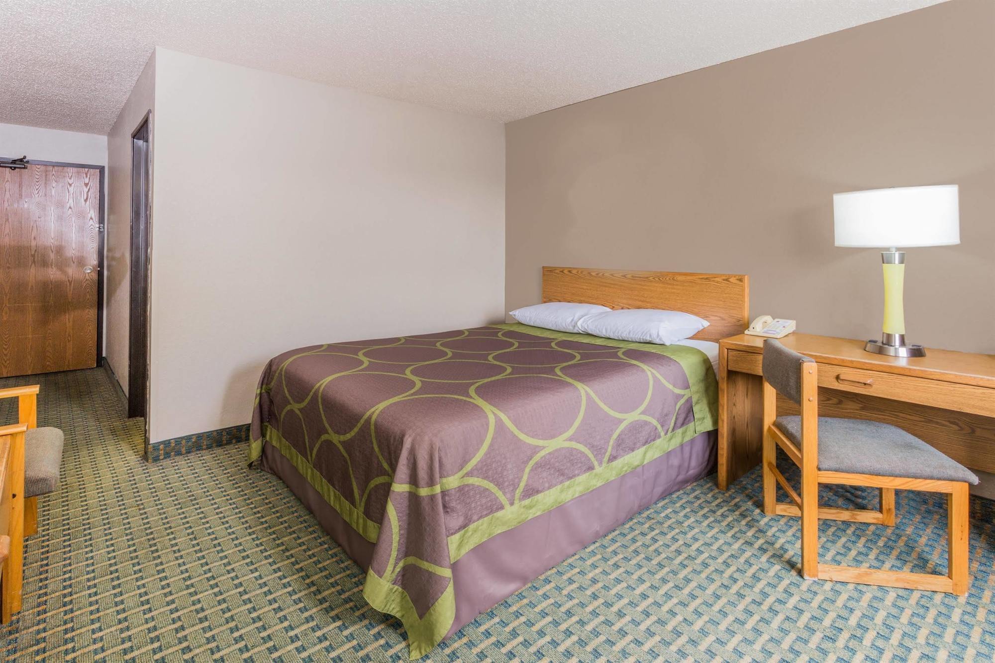 Hotel Super 8 By Wyndham St. Charles Saint Charles Exterior foto